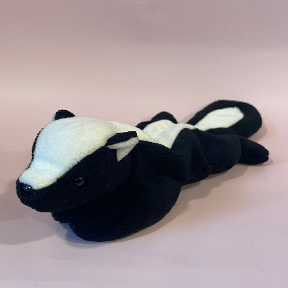 1995 Original Ty Beanie Baby Stinky the Skunk Good Used Condition 11.5” long